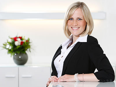 Sabine Mücke ist in unserer Praxis für die Bereiche Verwaltung und Praxisorganisation zuständig